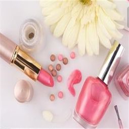 芊妤化妝品 產品圖片與店鋪裝修的精美呈現(xiàn)